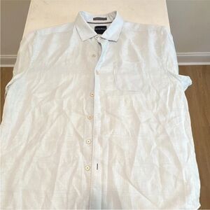 Tommy Bahama, 100% Linen, Pale Blue Casual Button-Down Shirt, Retail $120